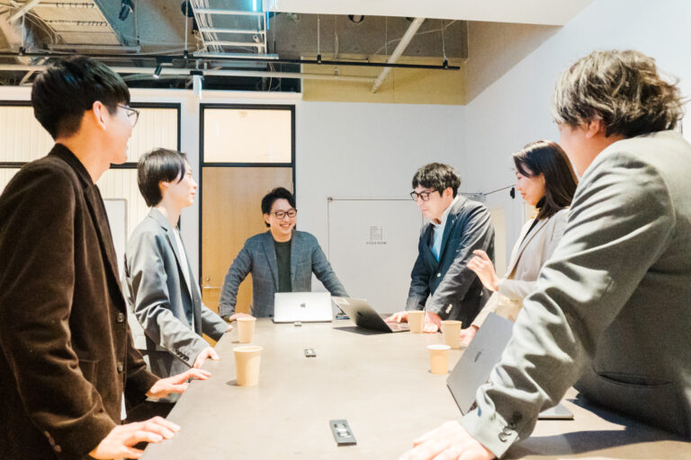 オフラインの研修＆ランチ会で関係を深めています！